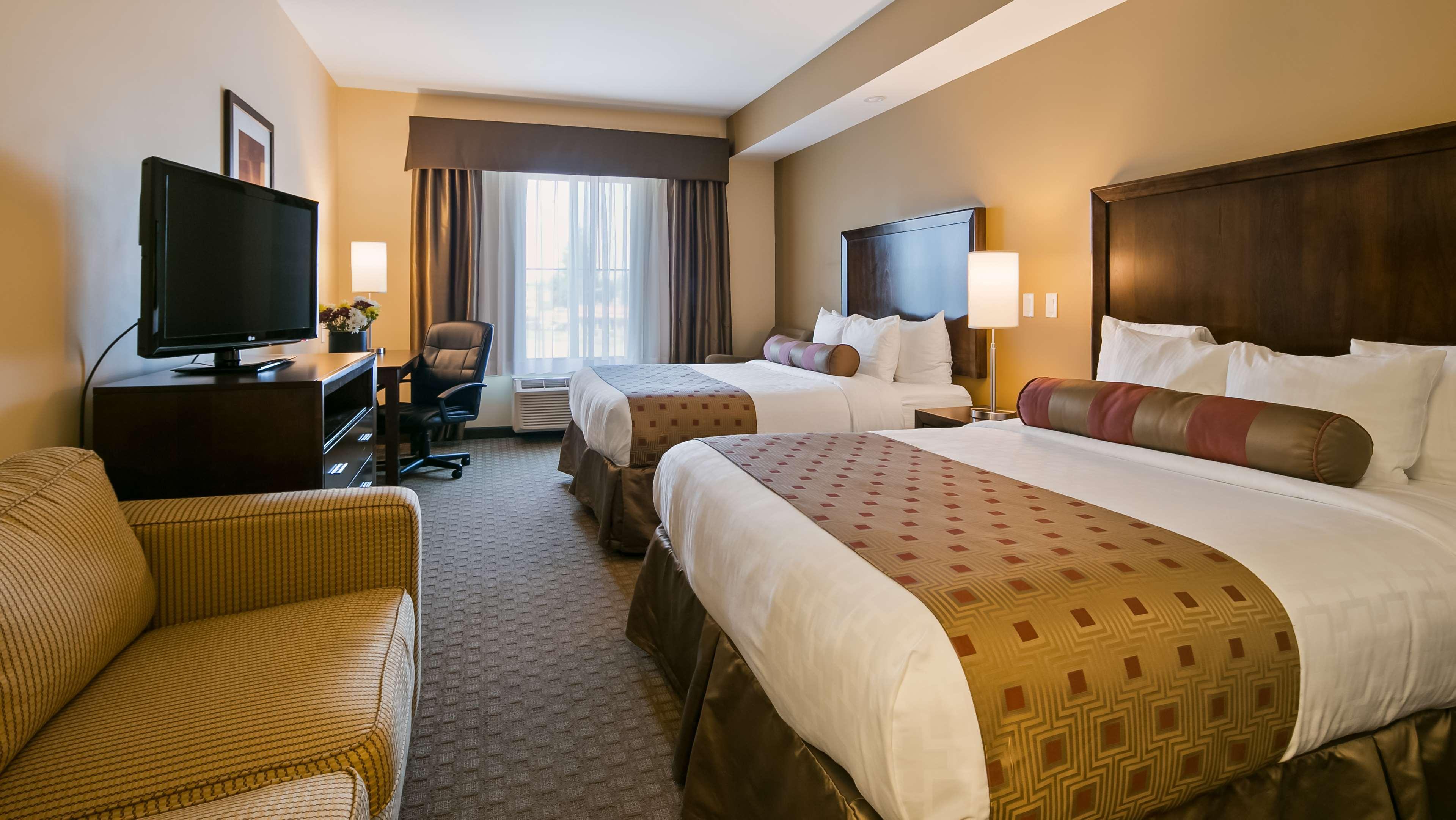 Best Western Plus Lacey Inn & Suites Exterior photo