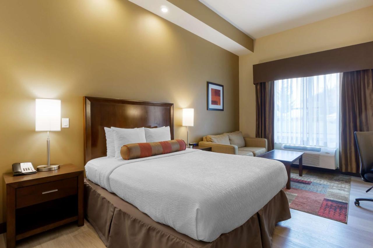 Best Western Plus Lacey Inn & Suites Exterior photo