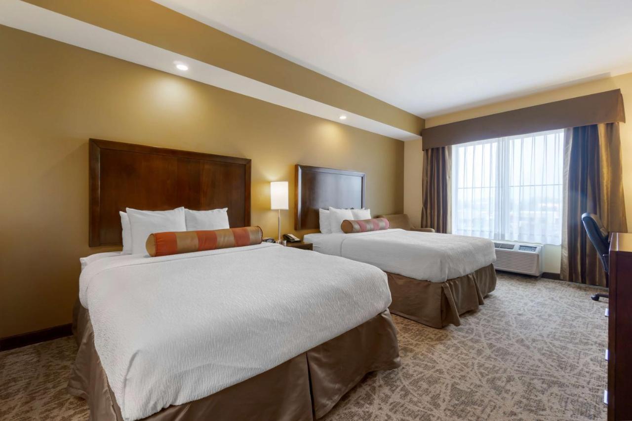 Best Western Plus Lacey Inn & Suites Exterior photo